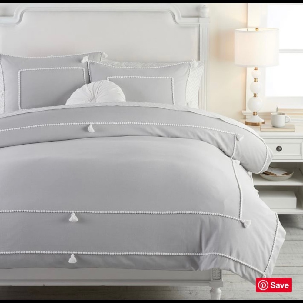 POTTERY BARN Chambray Tassel Duvet Cover